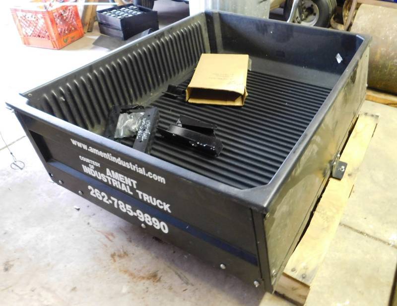 lot 35 image: NEW E-Z Go 800 Workhorse Dump Box #2