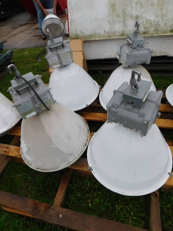 lot 53 image: New Hubbell Industrial Florescent 400 Watt Shop Lights #2