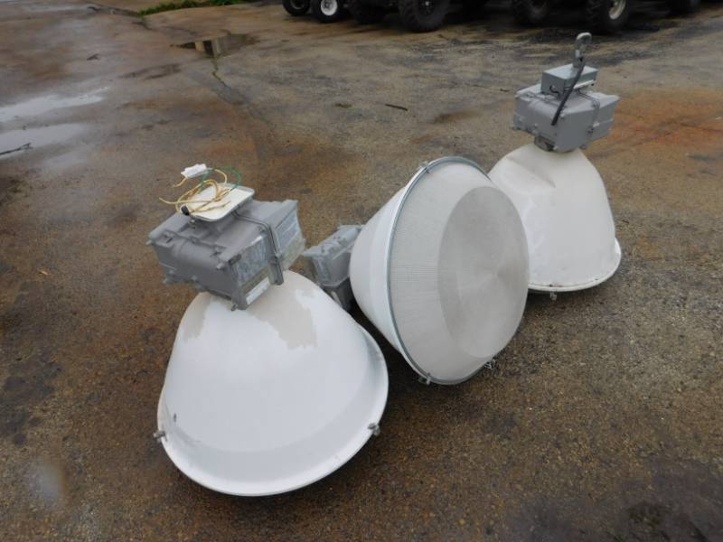 lot 54 image: New Hubbell Industrial Florescent 400 Watt Shop Lights