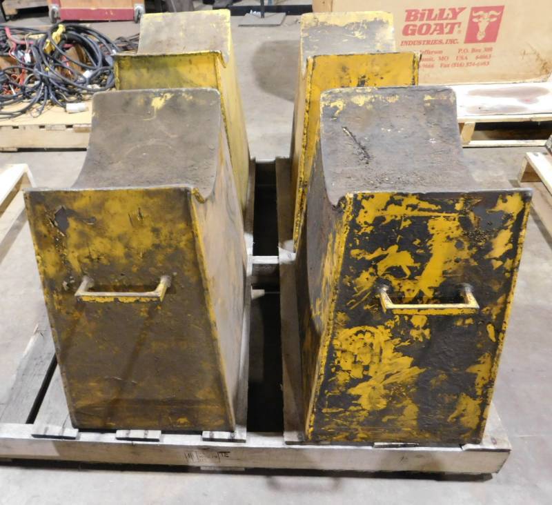 lot 61 image: Multi Purpose Steel Floor Stands - 16