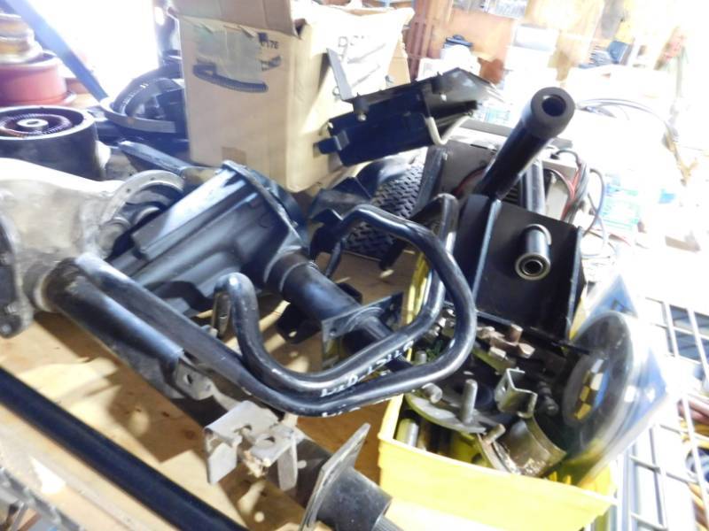 lot 24A image: Pallet of Golf Cart Parts