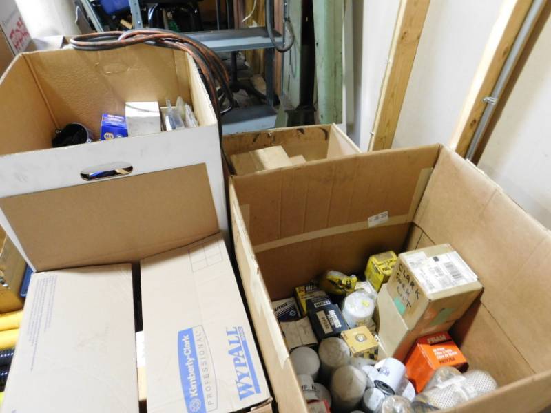 lot 86 image: Large Lot of Allis Chalmers Oil Filters, Ignition Parts & More