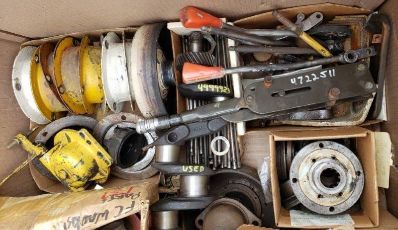 lot 72B image: Box of Used Allis Chalmers Engine Parts for 4P & 6P
