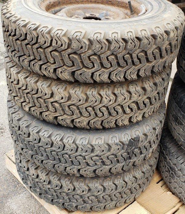 lot 114 image: Set of 4 Sears E7814 Dinaglas SST Light Duty Trailer Tires - Load Range B