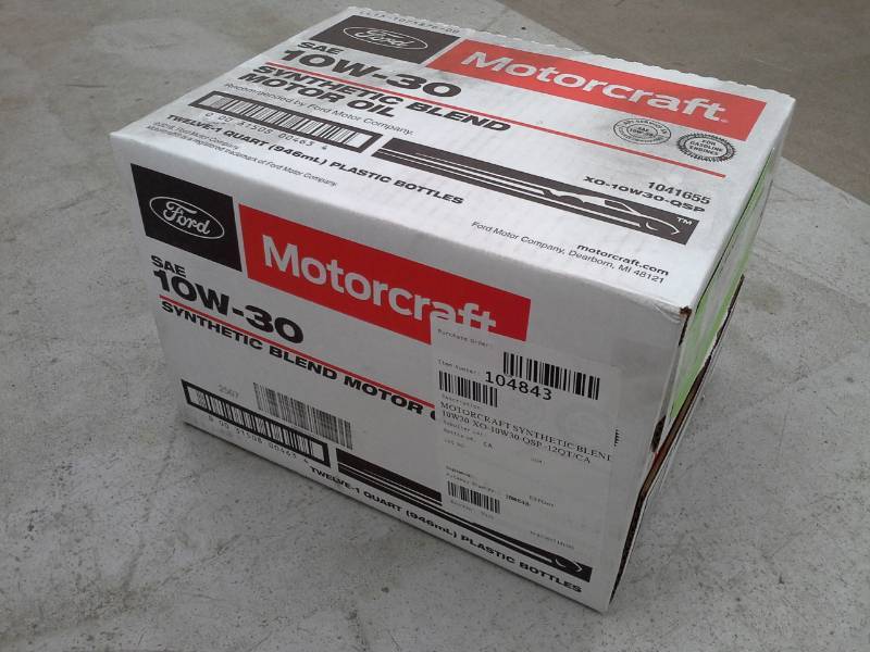 lot 553 image: One Case of Ford Motorcraft SAE 10W-30 Synthetic Blend Motor Oil 1-Quart