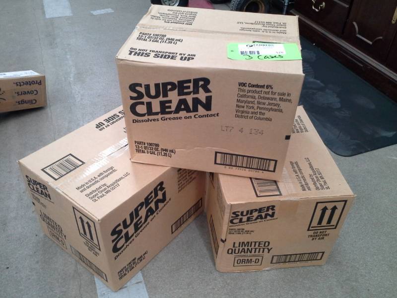 lot 576 image: 3 Cases of Super Clean Degreaser 1-Quart Spray Bottles