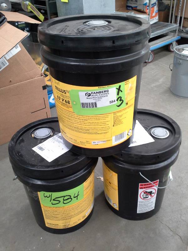 lot 584 image: 3 Pails of Shell Tellus S2 V68 Extended Temperature Range Hydraulic Fluid 5-Gallon