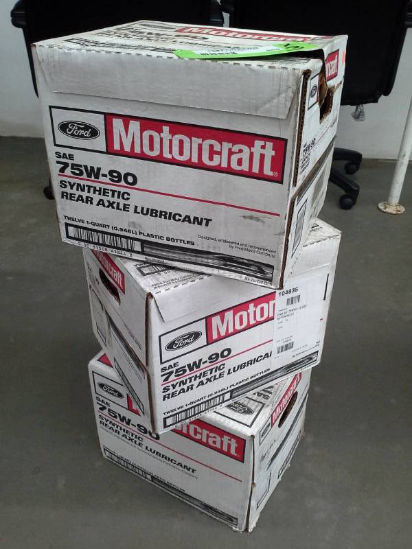 lot 588 image: 3 Cases of Ford Motorcraft SAE 75W-90 Synthetic Rear Axle Lubricant 1-Quart