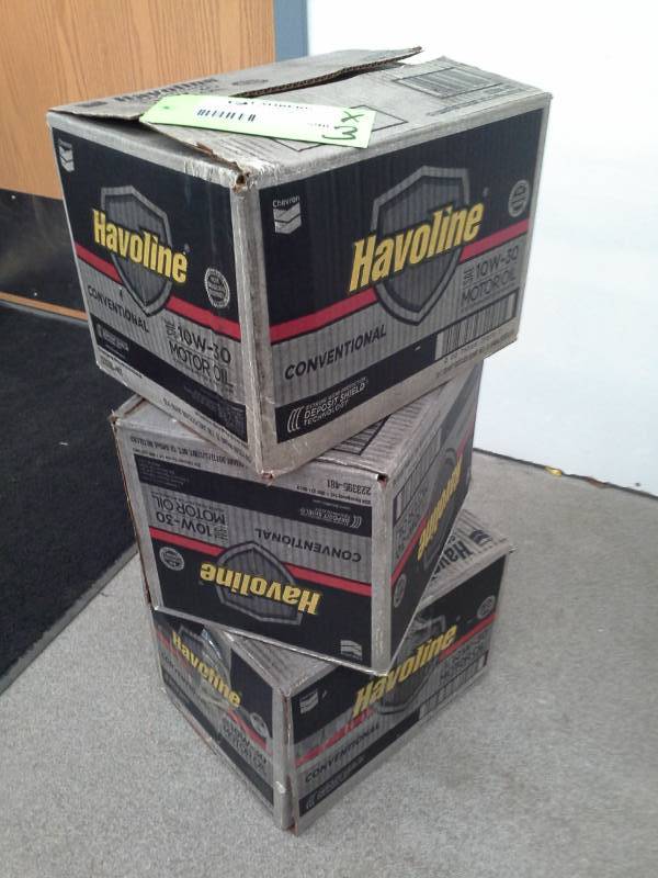 lot 598 image: 3 Cases of Havoline SAE 10W-30 Conventional Motor Oil 1-Quart