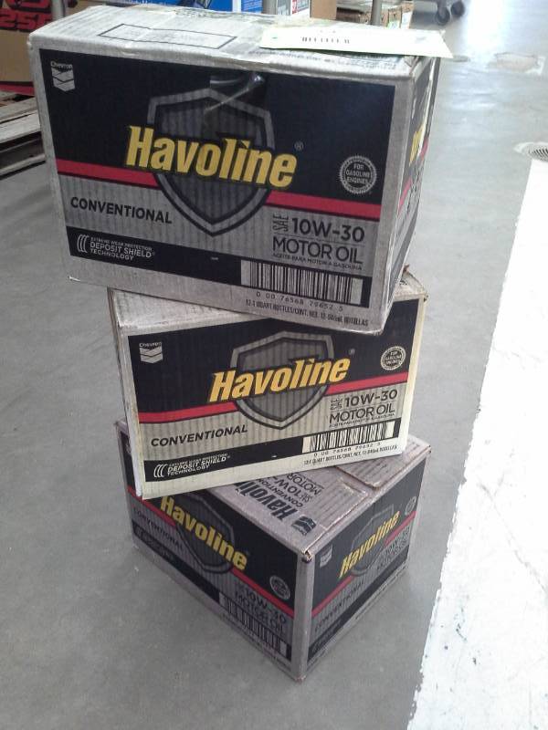 lot 599 image: 3 Cases of Havoline SAE 10W-30 Conventional Motor Oil 1-Quart