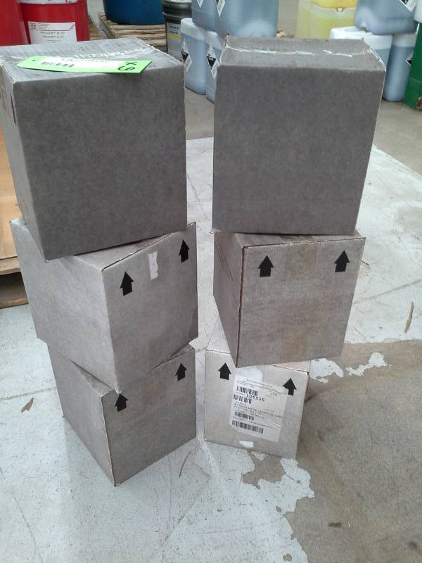 lot 607 image: 6 Cases of Wanner Hydra Pump Oil 10W30 1-Quart