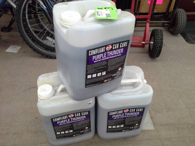 lot 614 image: 3 Pails of P&S Compliant Car Care Purple Thunder Heavy Duty Degreaser 5-Gallon