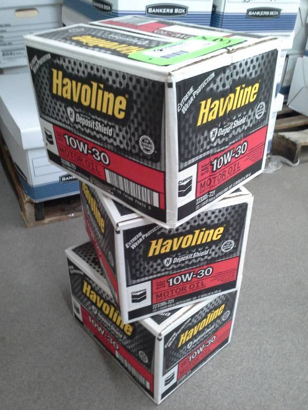 lot 628 image: 3 Cases of Havoline SAE 10W-30 Motor Oil 1-Quart