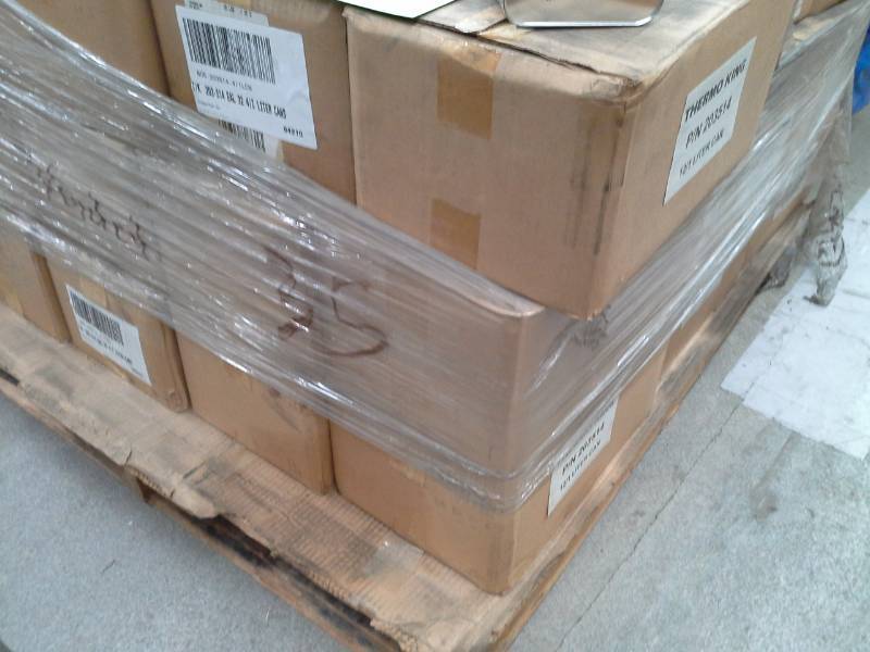 lot 641 image: 12 Cases of Thermo King Poloyol Ester Compressor Oil 1-Liter