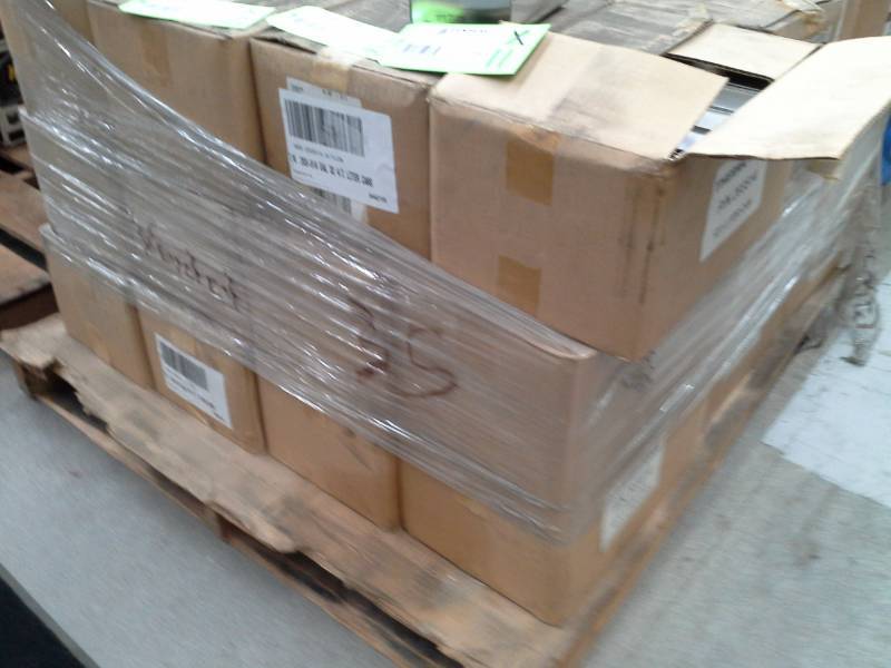 lot 643 image: 11 Cases of Thermo King Poloyol Ester Compressor Oil 1-Liter