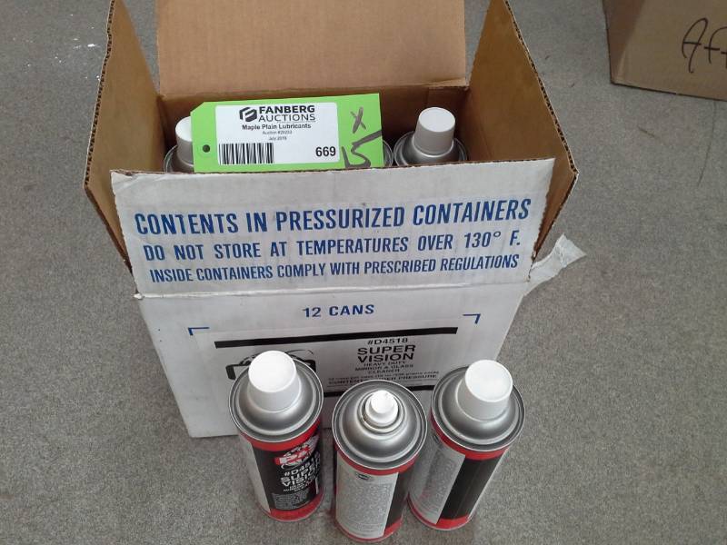 lot 669 image: 15 Aerosol Cans of P&S #D4518 Super Vision Heavy Duty Mirror and Glass Cleaner 19oz.
