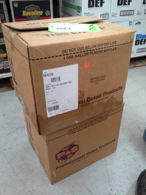 lot 683 image: 8 Bottles of P&S Silicone Free Tire Dressing Water Based Tire Dressing 1-Gallon