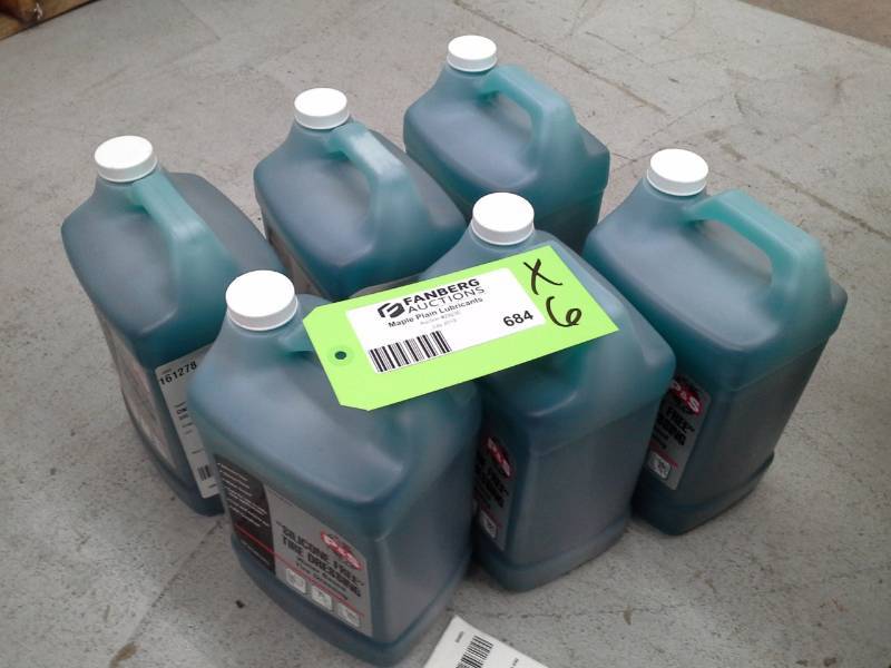 lot 684 image: 6 Bottles of P&S Silicone Free Tire Dressing Water Based Tire Dressing 1-Gallon