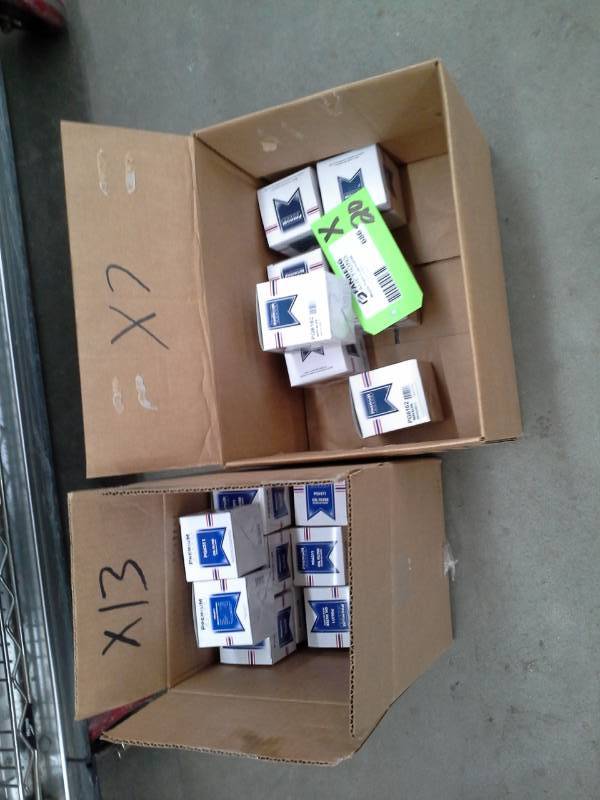 lot 686 image: 20 Premium Guard Oil Filters PG6311,PG6162