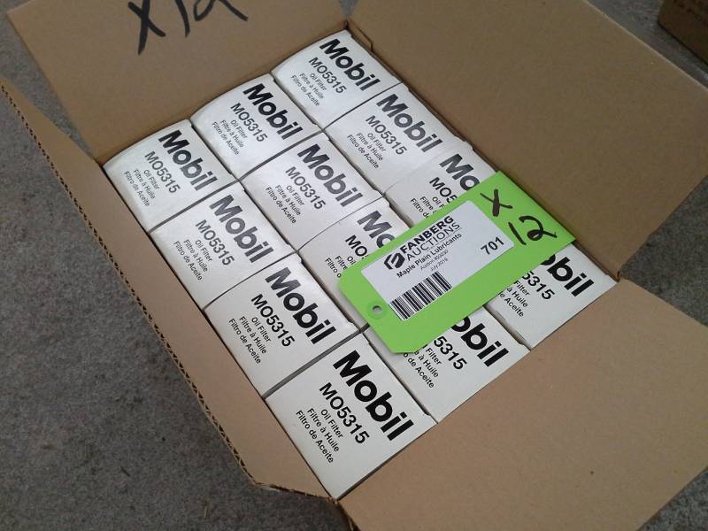 lot 701 image: 12 Mobil Oil Filters M05315