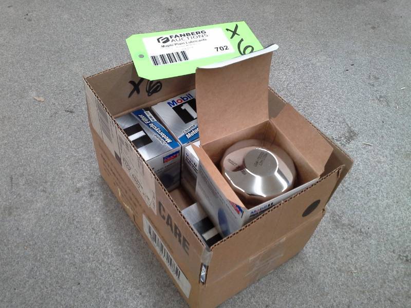 lot 702 image: 6 Mobil 1 Chrome Motorcycle Filters