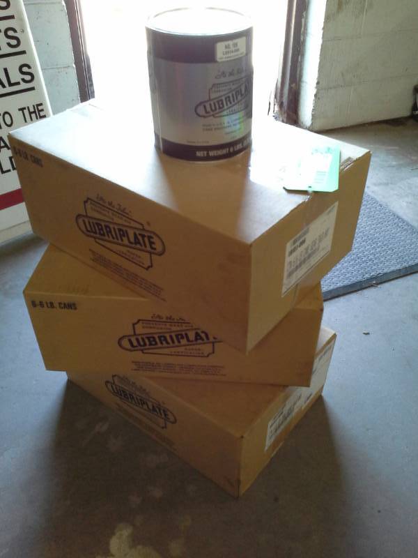 lot 720 image: 3 Cases plus One Can of Lubriplate Gear Shield Heavy 6lb.