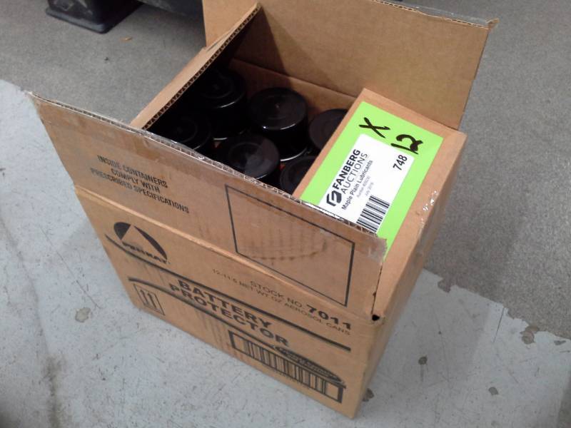 lot 748 image: 12 Aerosol Cans of Penray Battery Protector 11.5oz.