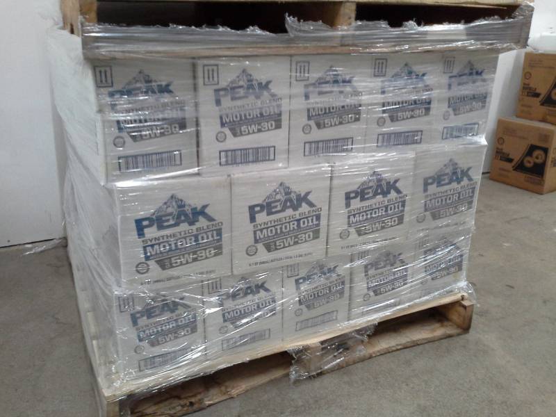 lot 798 image: 12 Cases of Peak SAE 5W-30 Synthetic Blend Motor Oil 1-Quart