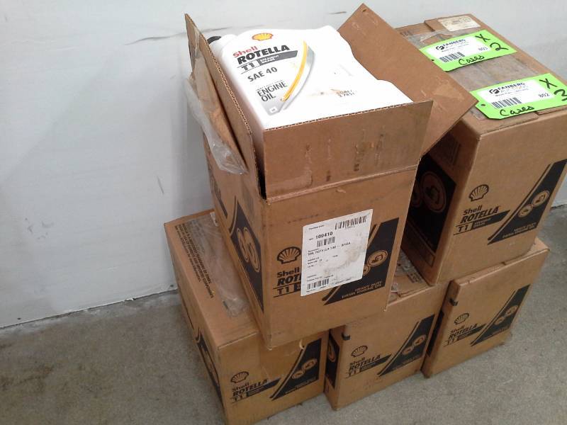 lot 803 image: 2 Cases of Shell Rotella T1 Straight Grade SAE 40 Heavy Duty Diesel Oil 1-Gallon