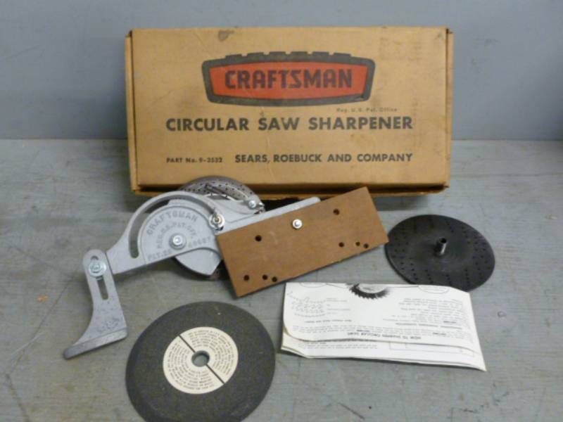 lot 20 image: Vintage Saw Sharpener