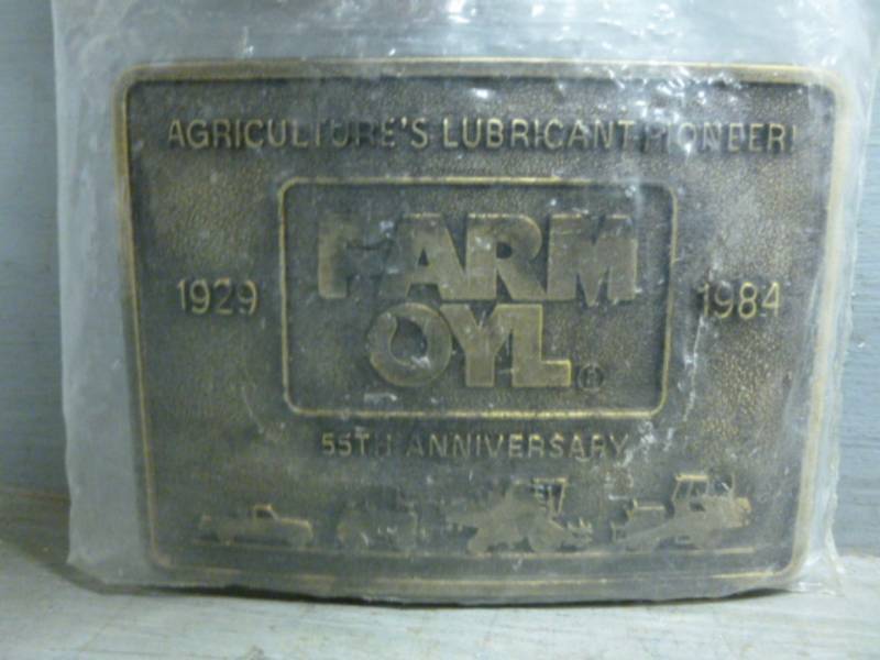 lot 44 image: Collectible