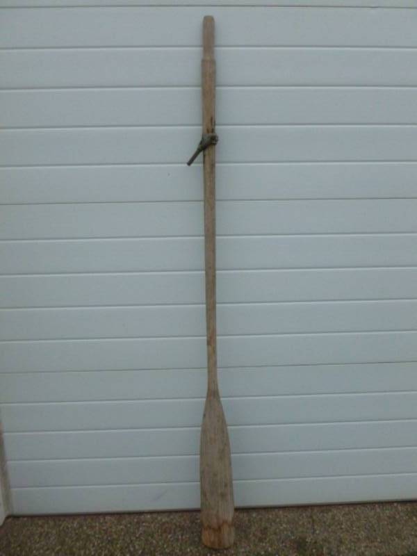 lot 67 image: Vintage Boat Oar