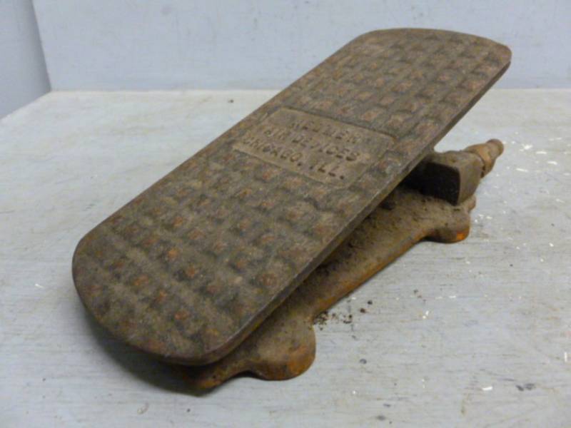 lot 71 image: Vintage Foot Pedal