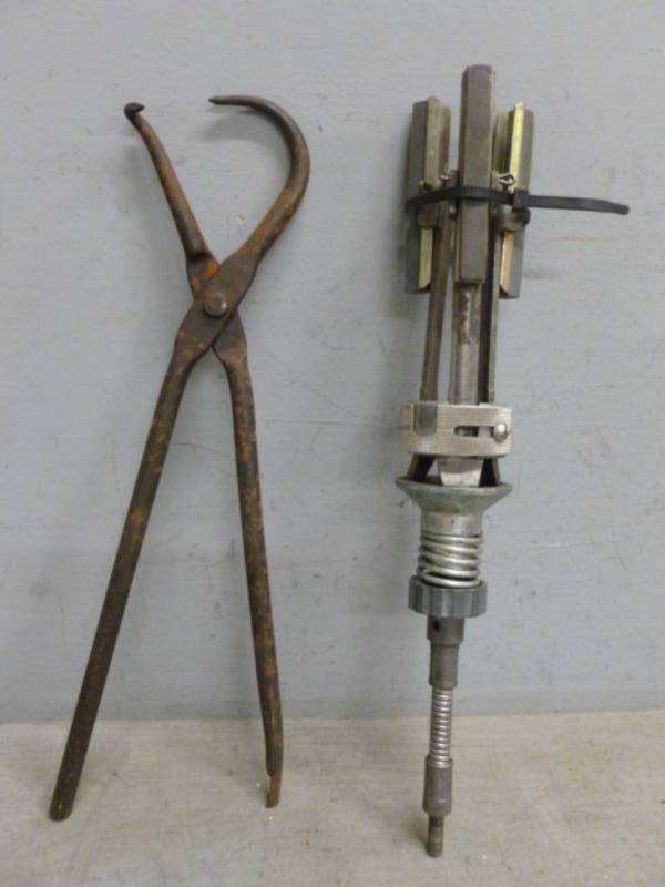 lot 86 image: Specialty Tools