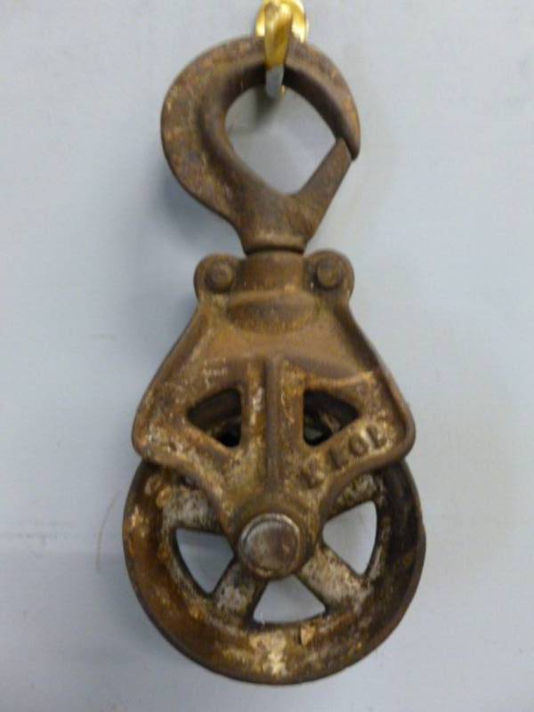 lot 115 image: Vintage Pulley