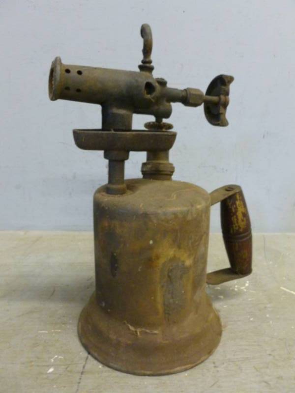 lot 116 image: Vintage Brass Torch