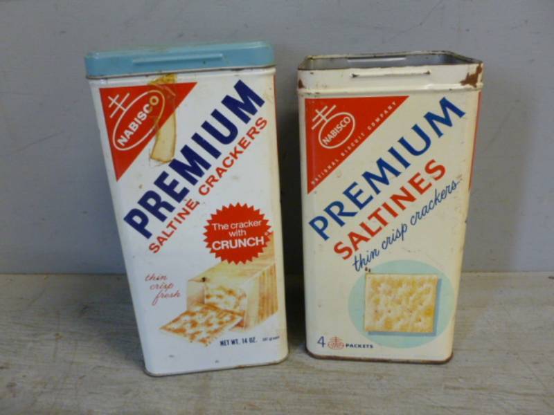 lot 125 image: Vintage Metal Containers