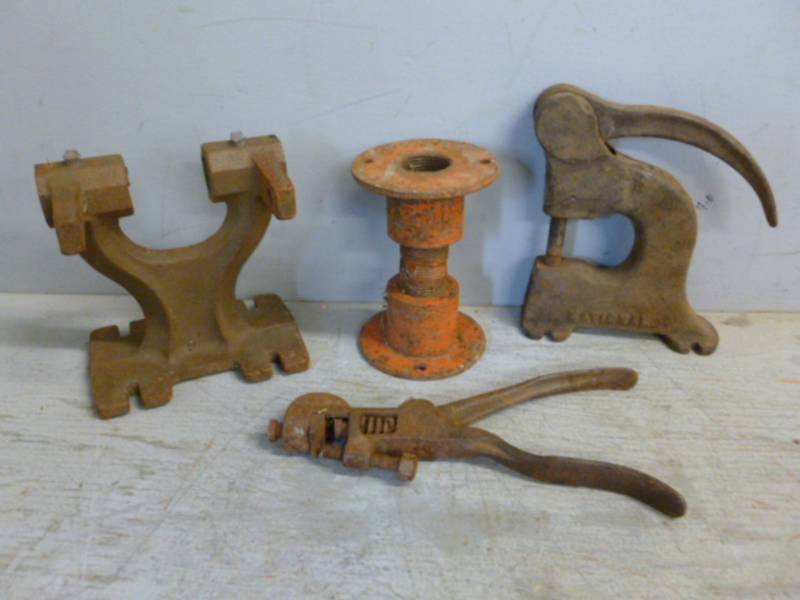 lot 128 image: Vintage Tools