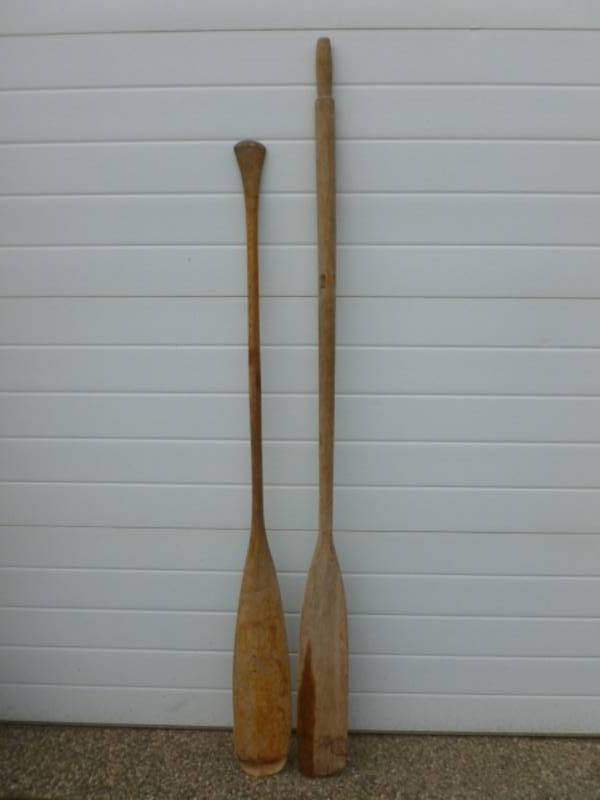lot 152 image: Vintage Boat Oars