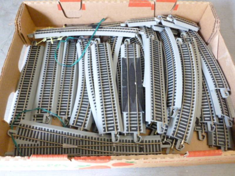 lot 192 image: HO Scale Train Set Track