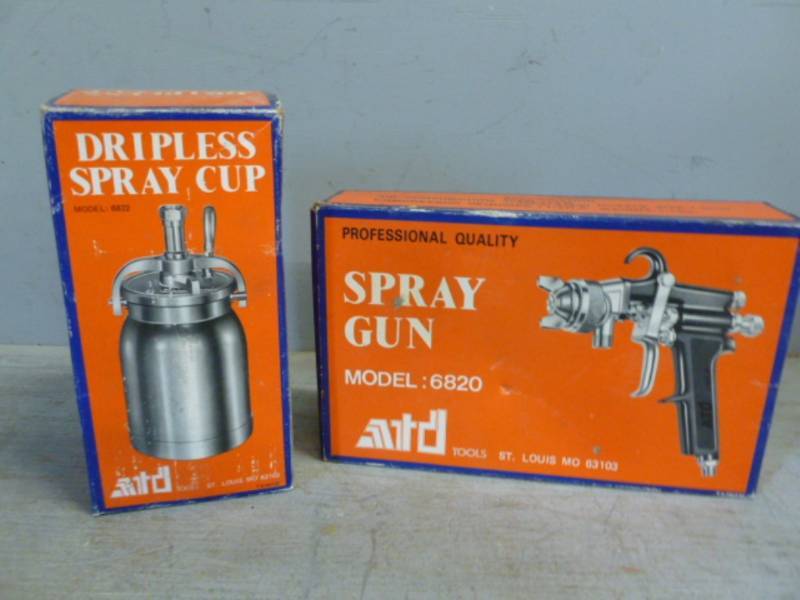 lot 212 image: New Paint Sprayer