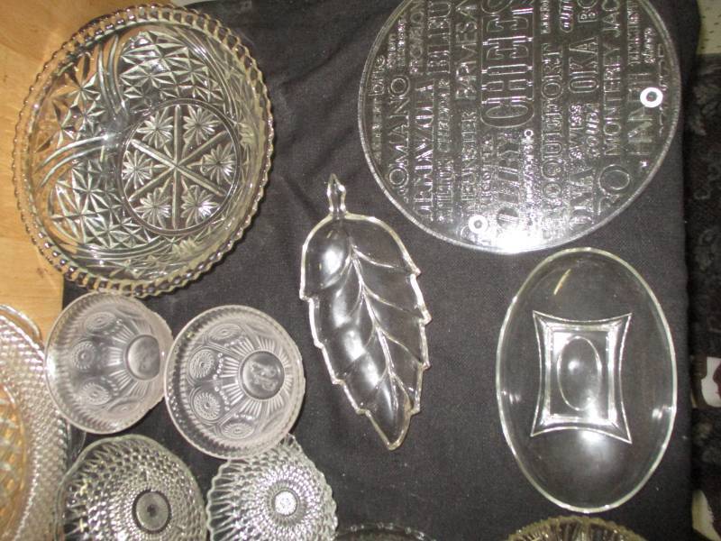 lot 182 image: Variety of Glassware Cups, Platers, Small Dish Bowls