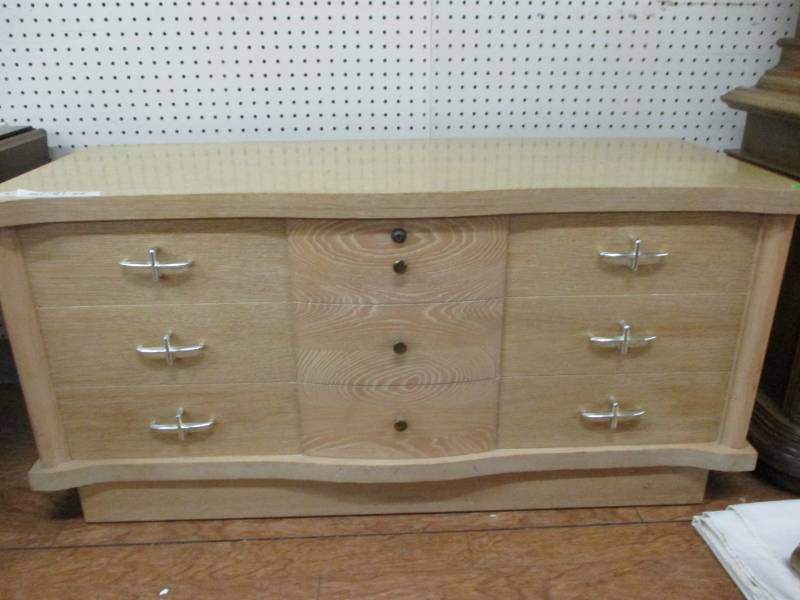 lot 13 image: Lane Hope Chest in Mint Condition Keys still attached to cover