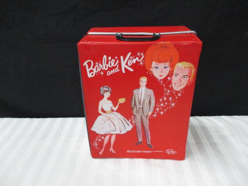 lot 48 image: Barbie and Ken Old Barbie Storage Case