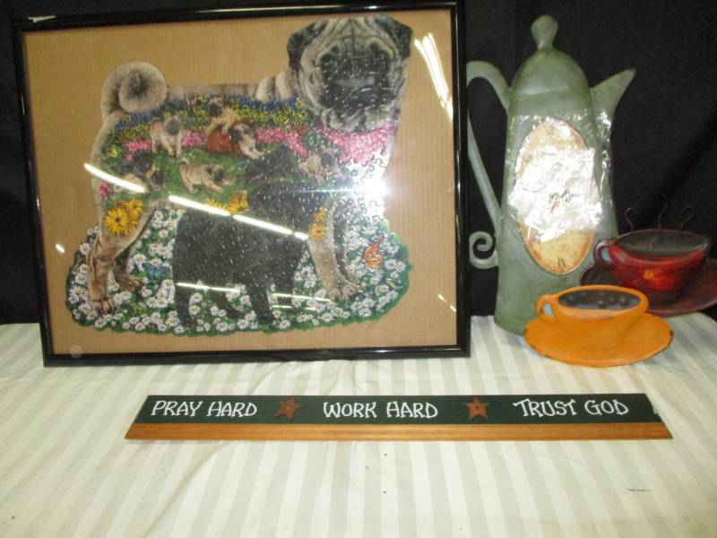 lot 113 image: Sign, Puzzle, Clock