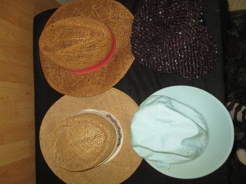 lot 154 image: Varitey of 4 Hats