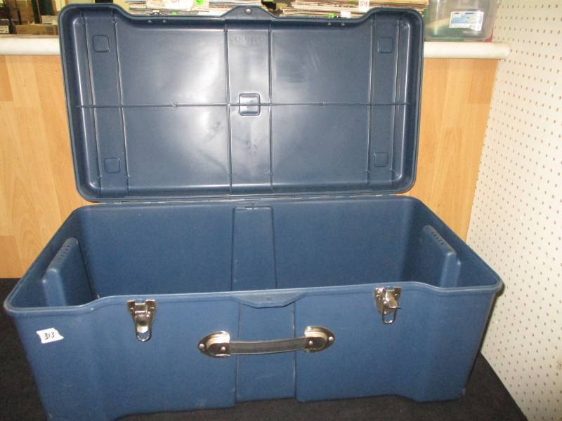 lot 185 image: Contico Storage Tub