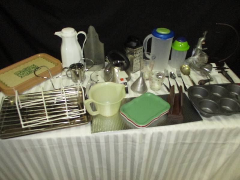 lot 187 image: Varitey of Kitchen items Pitcher, Coffee Pitcher, Pans, Trays