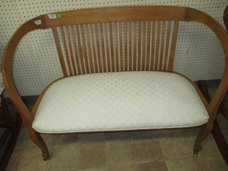 lot 20 image: Bench