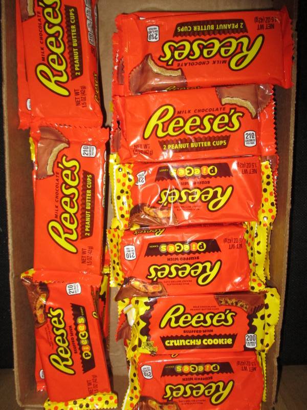 lot 380 image: 36 reeses Peanut Butter Cups
